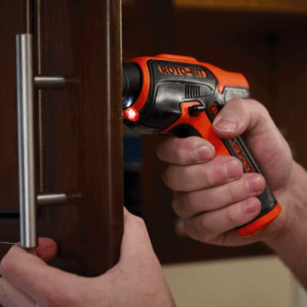 Visseuse sans fil LED avec 8 accessoires BLACK DECKER – Image 3