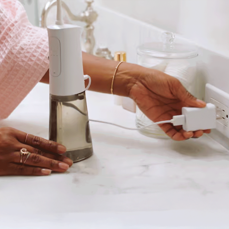 Jet dentaire électrique rechargeable CORPCARE – Image 4